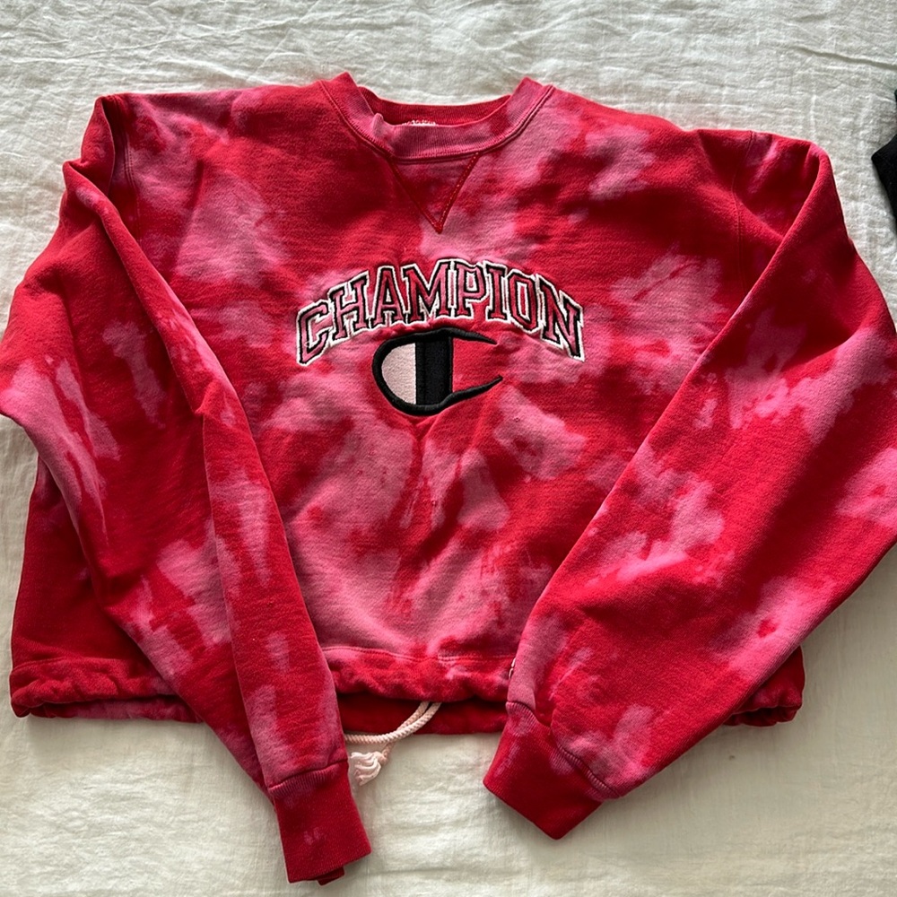 Like new! Champion crop crewneck